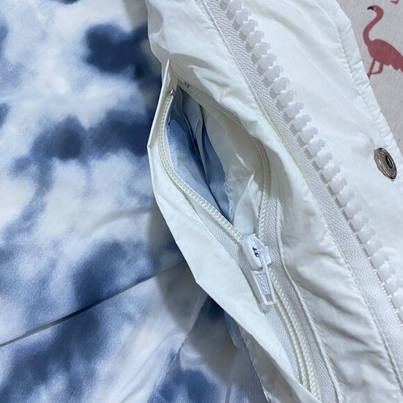 Unisex White Sleeveless Canada Goose Down Vest - Picture 11 of 13